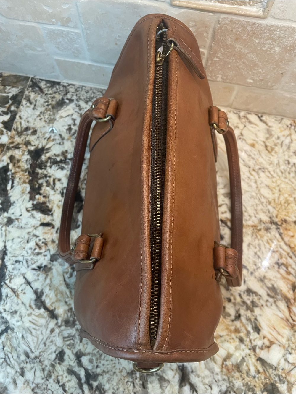 Coach 1980s NYC Madison Satchel with Brass Hardware - Picture 4 of 5